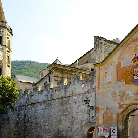 Mono Finalborgo Compact Lodging Vakantiehuis Finale Ligure